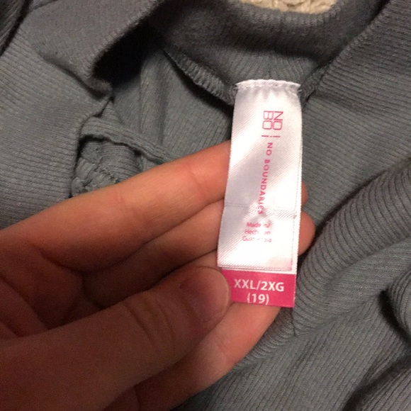 Grey Tank Top - Picture 5 of 5